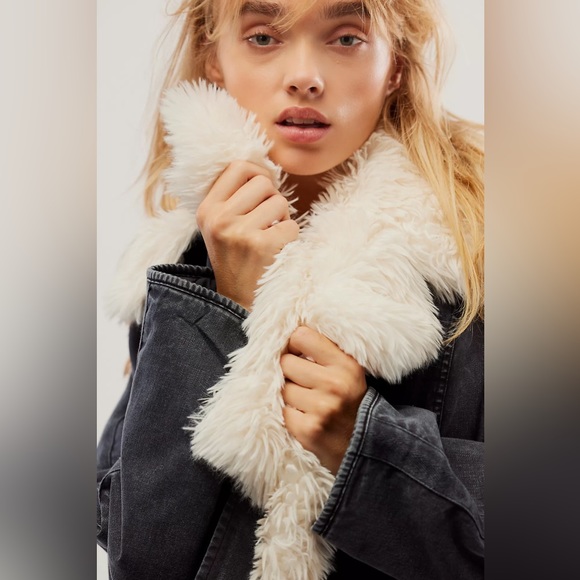 • Free People | Lolo Denim Jacket - Picture 3 of 6